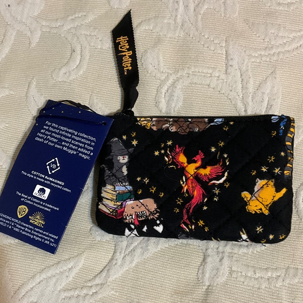 Vera Bradley - ZIP ID - Merry Mischief - NWT